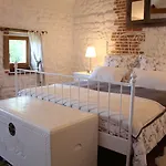 La Belle Ame Bed & Breakfast Saint-Priest-des-Champs